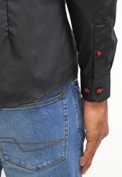 Pier One Overhemd - Black/Red 10 Pier One Overhemd - Black/Red -Pier One Verkoopwinkel 1cc26882c4194d1486a01c69112de5b1