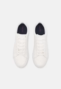 Pier One Unisex - Sneakers Laag - White -Pier One Verkoopwinkel 3747494760f54e24afa52bab7dfce4dd scaled