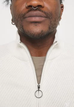 Pier One Vest - Off White -Pier One Verkoopwinkel 4ec364bc28aa4ee59f70e4c7a176fe21 scaled