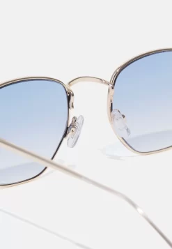 Pier One Unisex - Zonnebril - Light Blue 6 Pier One Unisex - Zonnebril - Light Blue -Pier One Verkoopwinkel 5579151b1f8843b1ac6ca84bcea681e0 scaled