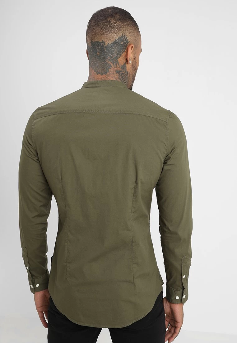 Pier One Muscle Fit Stand- Overhemd - Oliv 3 Pier One Muscle Fit Stand- Overhemd - Oliv - Afbeelding 3