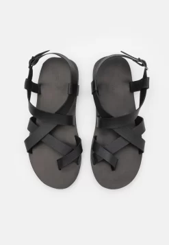 Pier One Teensandalen - Black -Pier One Verkoopwinkel 6818b30d26474e658a275654bdec1e84 scaled