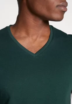 Pier One 3 Pack- T-Shirt Basic - Black, Grey, Green -Pier One Verkoopwinkel 75d8e7abd9c649fe8ff382e42bf08591 scaled