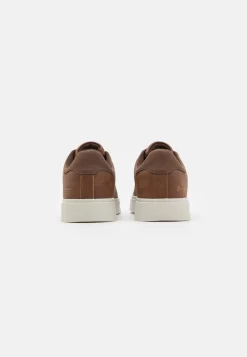 Pier One Unisex - Sneakers Laag - Cognac -Pier One Verkoopwinkel 8fc46a00bfc54014b9ab0c4b860fd9e9 scaled
