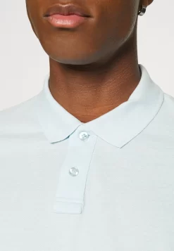 Pier One 3 Pack - Poloshirt - Light Blue/Blue/Dark Blue -Pier One Verkoopwinkel 9eb4e1d80a5b4e32a65316353d6b319c scaled