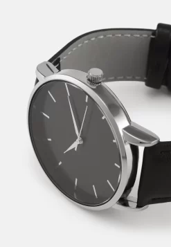 Pier One Horloge - Black/Silvercoloured 7 Pier One Horloge - Black/Silvercoloured -Pier One Verkoopwinkel b21304d4d8ec4553ac54e4d73133cd2c scaled