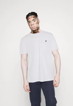 Pier One 3 Pack - T-Shirt Basic - White/Dark Blue/Blue 12 Pier One 3 Pack - T-Shirt Basic - White/Dark Blue/Blue -Pier One Verkoopwinkel c861a69cfb1e4a6fafbf2b097bf177a2 scaled