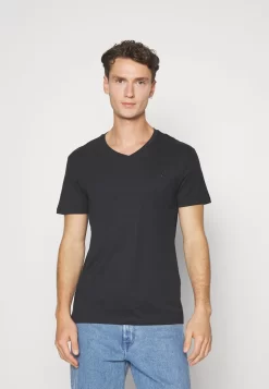 Pier One V Neck Bird Tonal 3 Pack - T-Shirt Basic - Light Brown/White/Dark Blue -Pier One Verkoopwinkel e08d0778ecd941aa94fa4e322df34f7c scaled