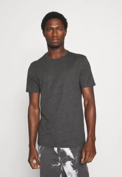 Pier One 3 Pack - T-Shirt Basic - Black/Mottled Dark Grey/Bordeaux -Pier One Verkoopwinkel fbb1fa11fda54722bafd9df33f46d342 scaled